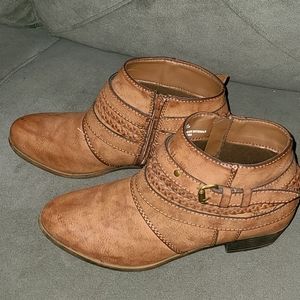 Womens Boots